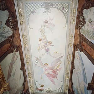 Deckenmalerei im Löwenkopf Palais
