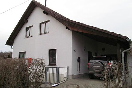 Einfamilienhaus mit veralteter Fassade