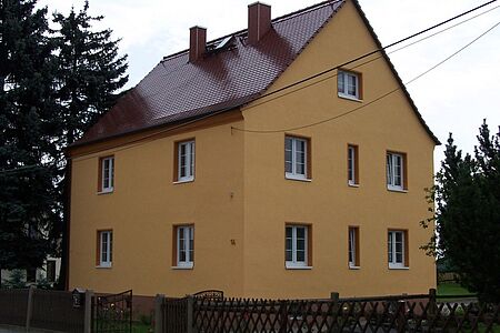 Mehrfamilienhaus in Orange