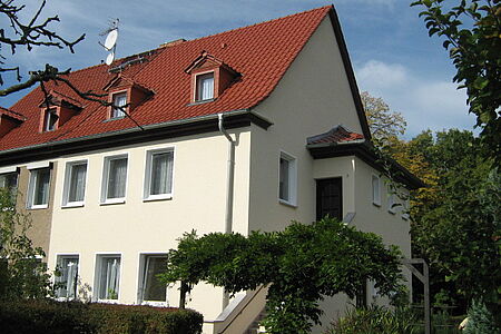 Doppelhaushälfte in strahlendem Weiß