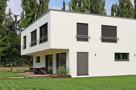 Modernes Haus nach energetischer Sanierung