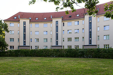 Saniertes Mehrfamilienhaus mit großem Hinterhof