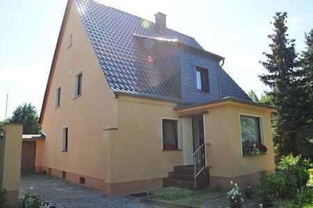 Einfamilienhaus mit SPS Spezialputzfassade in Orange