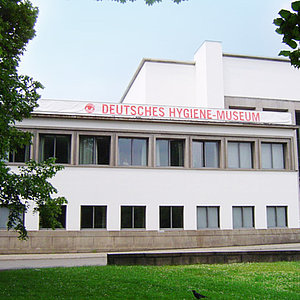 Deutsches Hygienemuseum von der Seite