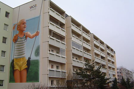 Mehrfamilienhaus mit Giebelfassade